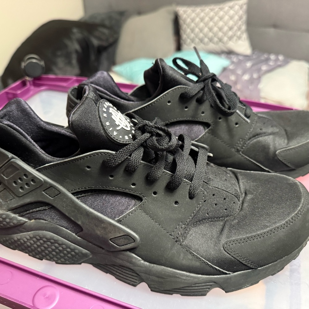 Nike Black Athletic Shoes